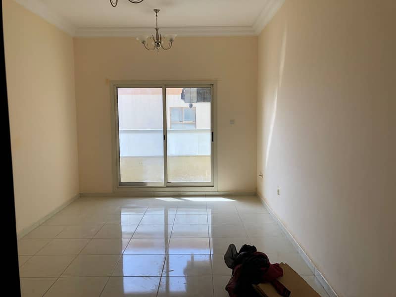 SPECIAL OFFER FOR SALE 1 BED HALL 2 BATH WITH PARKING WITH CONNECTION CHARGES IN LAKE TOWER C4