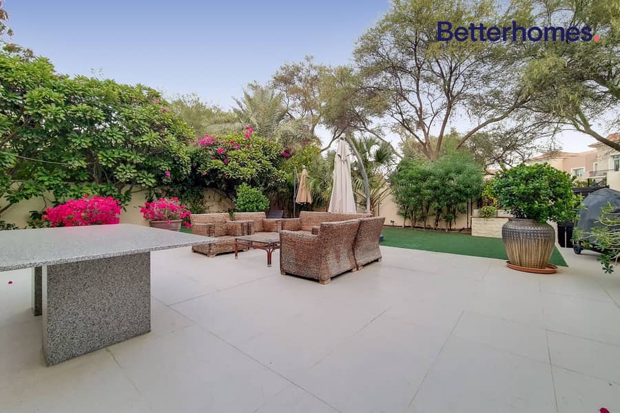 Vacant on Transfer | Huge Plot | Great Location Vacant on Transfer | Huge Plot | Great Location