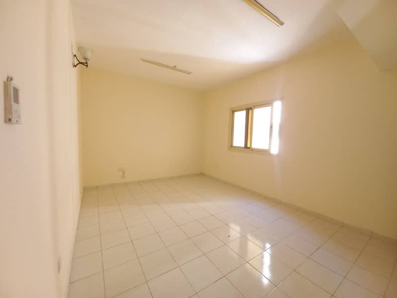 King size 2 Bedroom Apartment With Central Ac For Families In Muwaileh