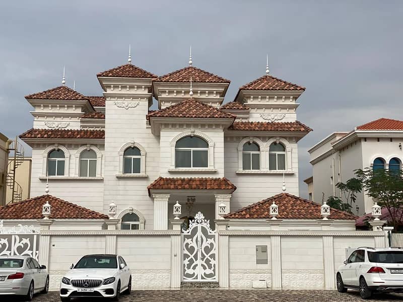 Now seize the opportunity and achieve your dream of owning a villa with standard specifications The villa is fully furnished 7 rooms freehold for all