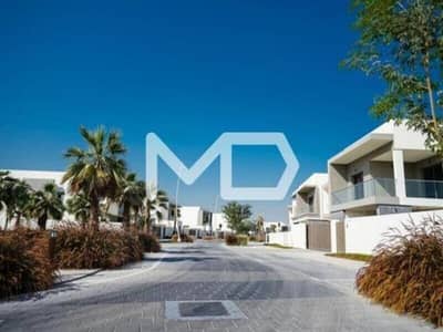 4 Bedroom Villa for Sale in Yas Island, Abu Dhabi - Private Garden | Front Row | Study | With Maids Room