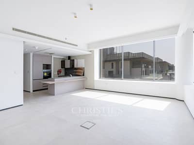 Brand new and high quality 3 bed plus maids room