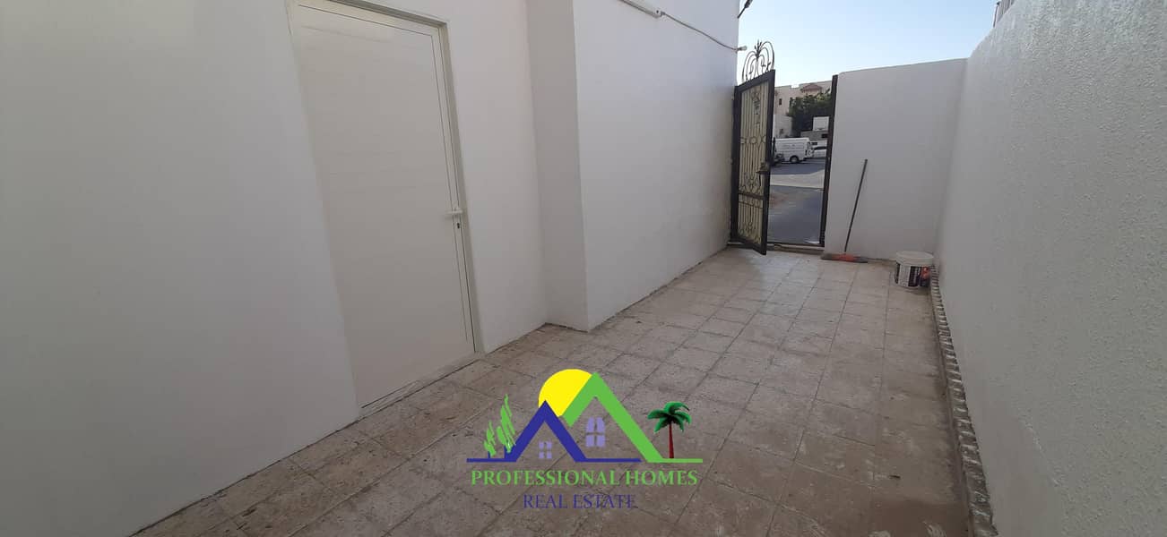 Private entrance | Small yard | Big Hall|Close to Road