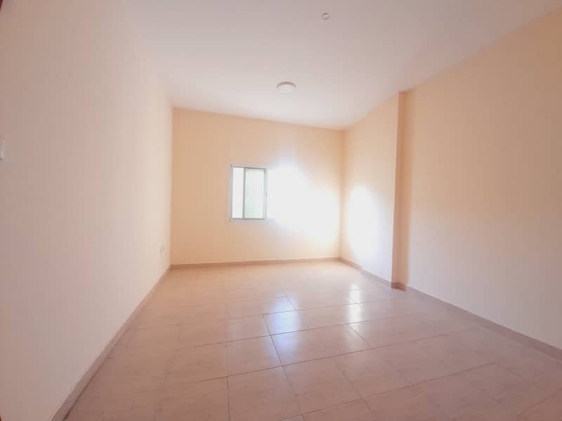 2bhk with balcony rent 25k 4to6cheque payment al qulayaa area sharjah