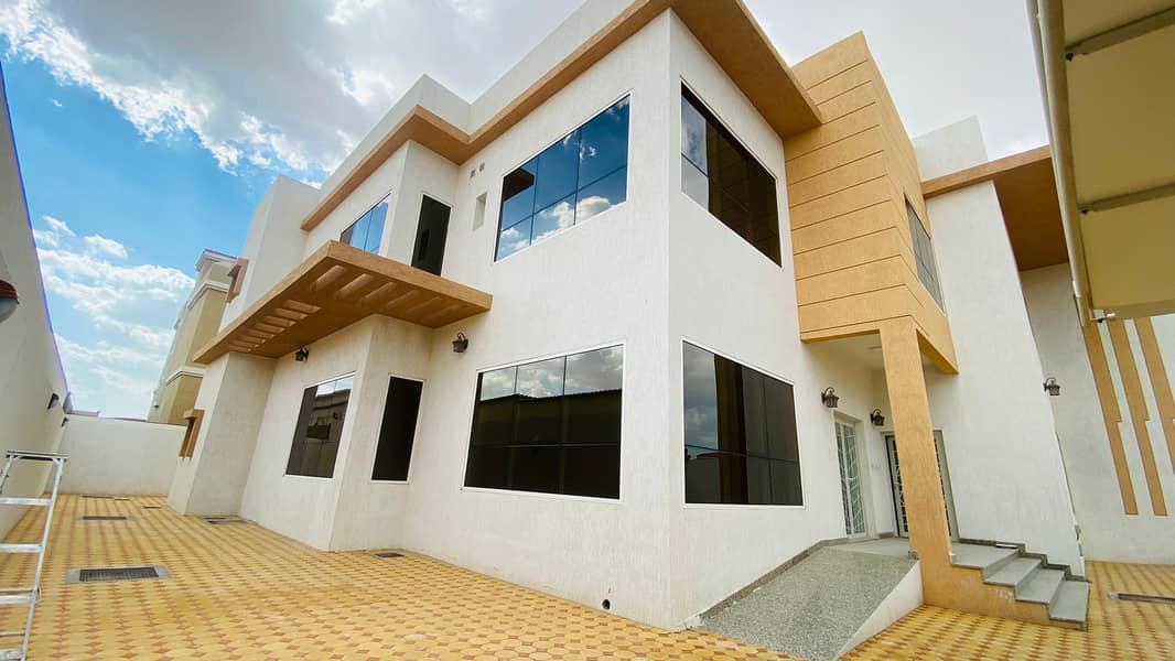 5 master bedrooms villa for rent in Al Rahmaniya,  Sharjah