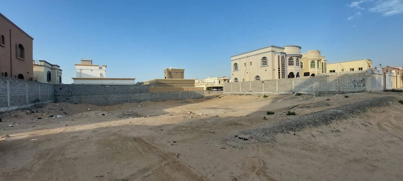 Land for sale in Ajman, Al Yasmeen district, GBG scheme, area of 3150 feet, excellent location in the center of architecture, at a snapshot price