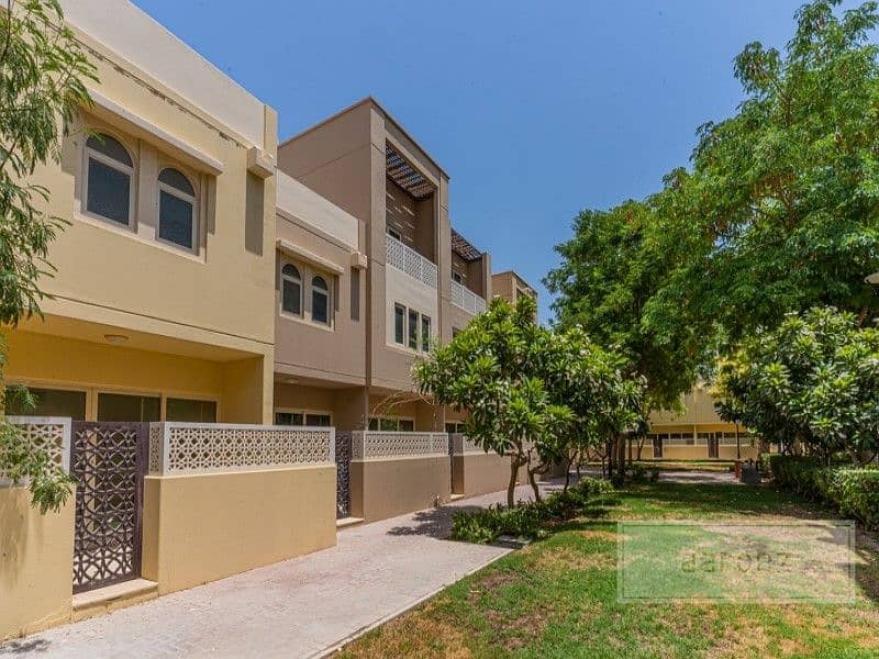 Luxurious Townhouse | 2 Large Terraces | View Now
