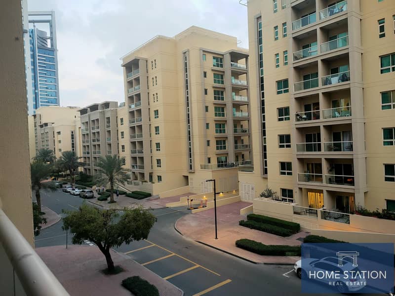 SPACIOUS AND LARGE 1 BEDROOM IN GREENS AL THAYYAL