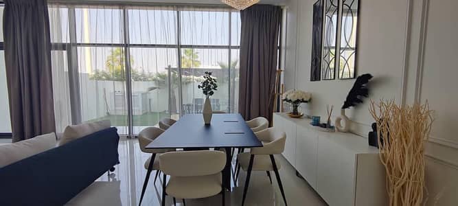 Single Row| Fully Furnished| Spacious