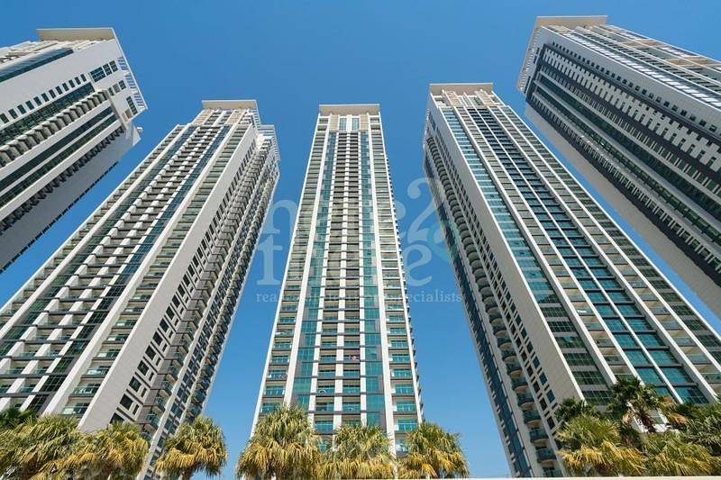 Luxurious! 1BR Apartment in Maha Tower.