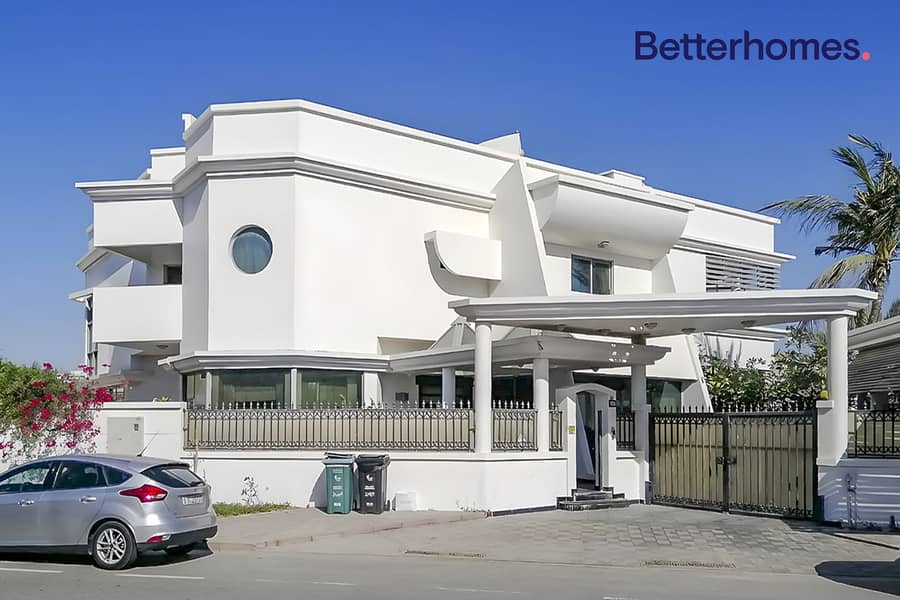 Magnificent | 6 BR Villa | For Sale | Umm Suqeim