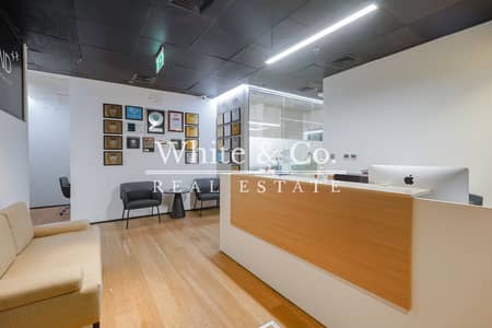 Office for Sale in Business Bay, Dubai - VOT / Furnished / High floor / 11 parkings