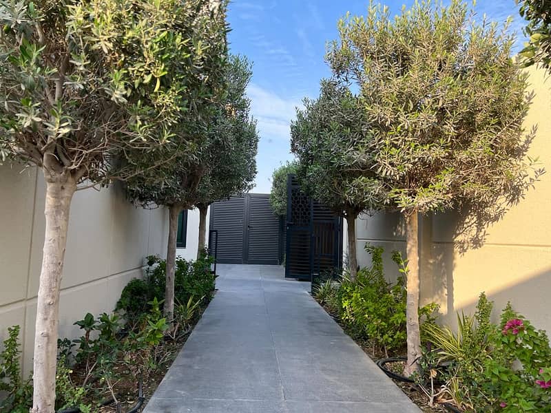 End Unit 3 BHK In The Most Incredible Community - Limited Units with Huge Area End Unit 3 BHK In The Most Incredible Community - Limited Units with Huge Area