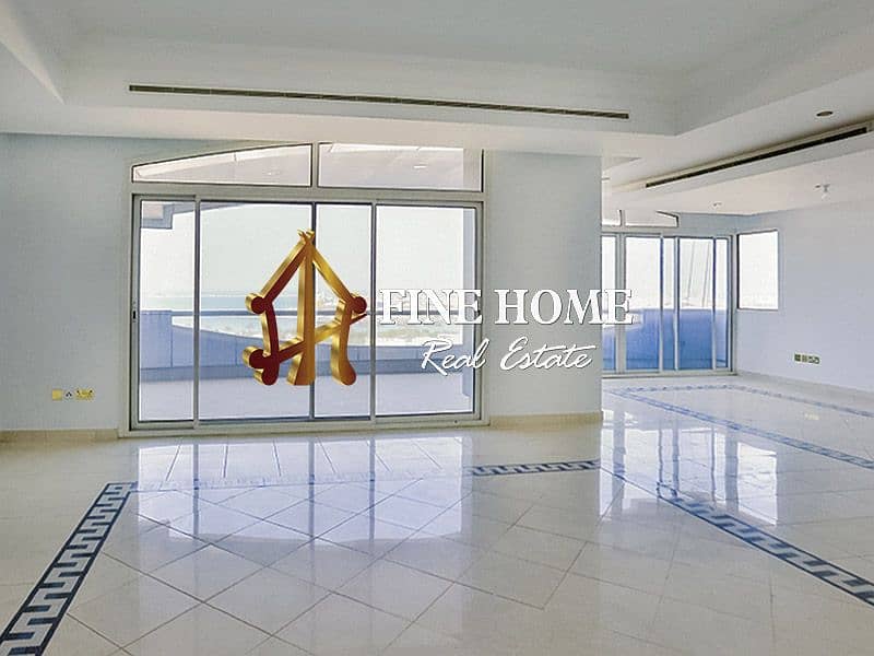 Spacious & Bright 4BR apart with Sea View