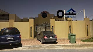 Villa for rent in Al Raqib, on a public street, at the corner of two Qar streets, next to the mosque.