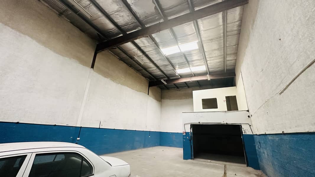 2000 Sqft warehouse for rent in industrial area 10(Suitable For Car WorkShop)