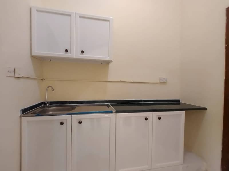 neat and clean studio near al falah palaza  monthly 2700
