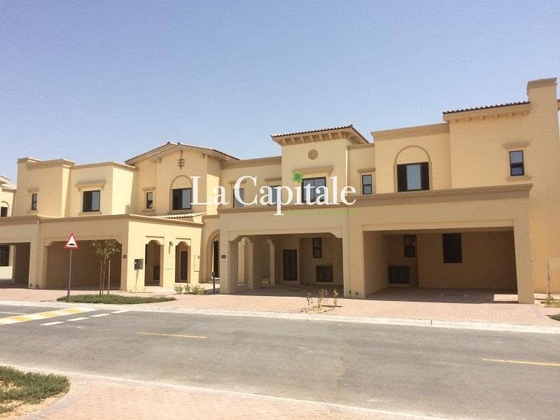 Vacant | near to pool and park | Single row Vacant | near to pool and park | Single row