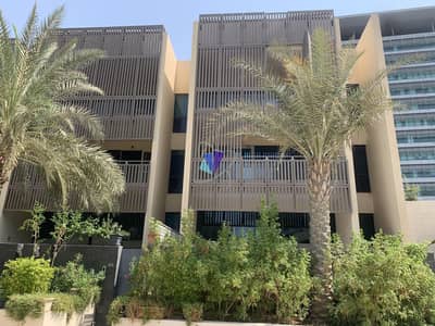 4 Bedroom Townhouse for Rent in Al Raha Beach, Abu Dhabi - Private Pool | Stunning 4 Bedroom Townhouse | Study Room | Maid Room