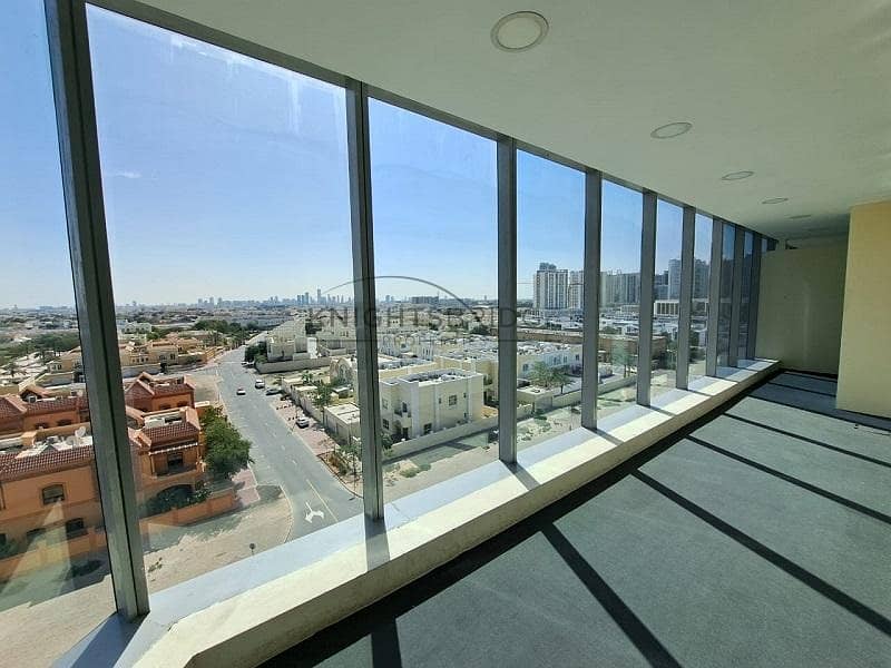 Sheikh Zayed RD: Fitted  Spacious Office Al barsha 1