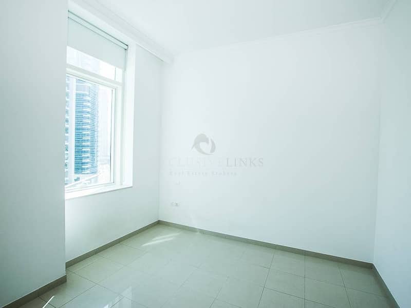 Bright and Airy 1 Bed with Marina Views