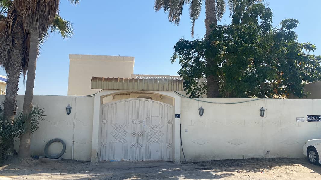 large five-room house on  public street in Sabkha