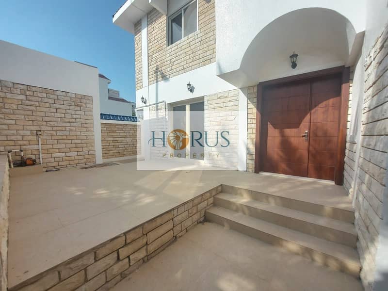 5 Bedroom villa for rent small garden Completely Renovated Al