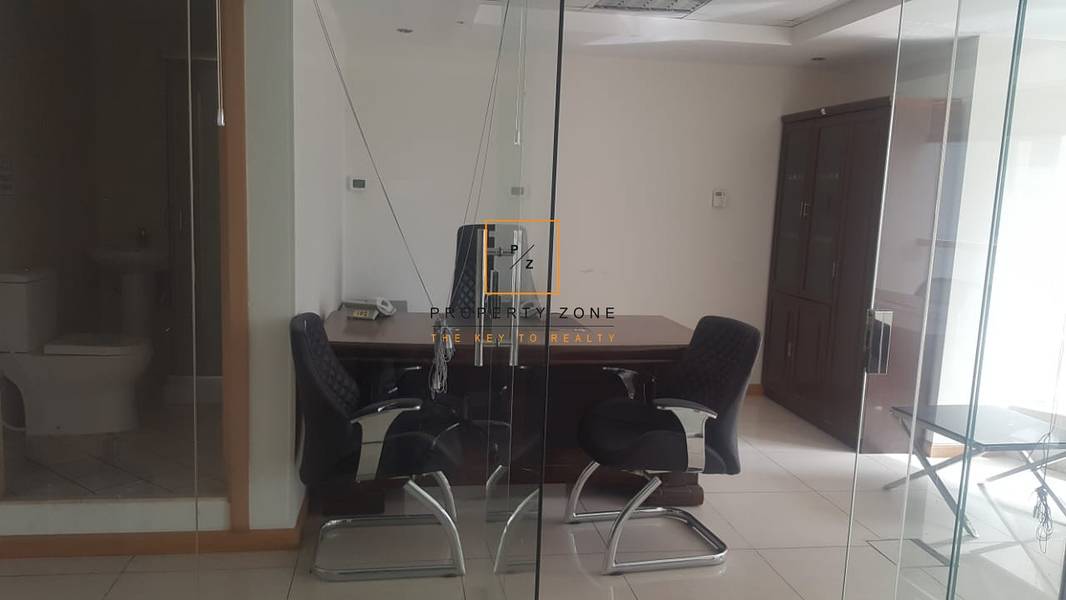Furnished/Fitted Office/ Glass Partition