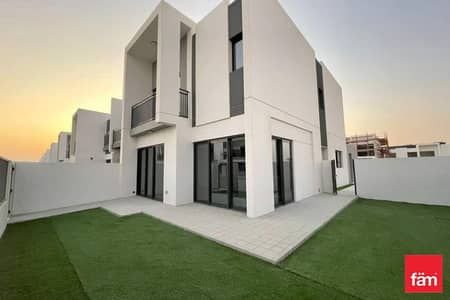 4 Bedroom Townhouse for Sale in Dubailand, Dubai - Single Row | End Unit | Prime Location