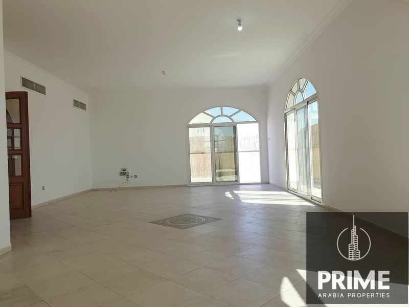 Pant House With Huge Terrace All Day Sunlight ,Maids Room,Big Kitchen . Pant House With Huge Terrace All Day Sunlight ,Maids Room,Big Kitchen .