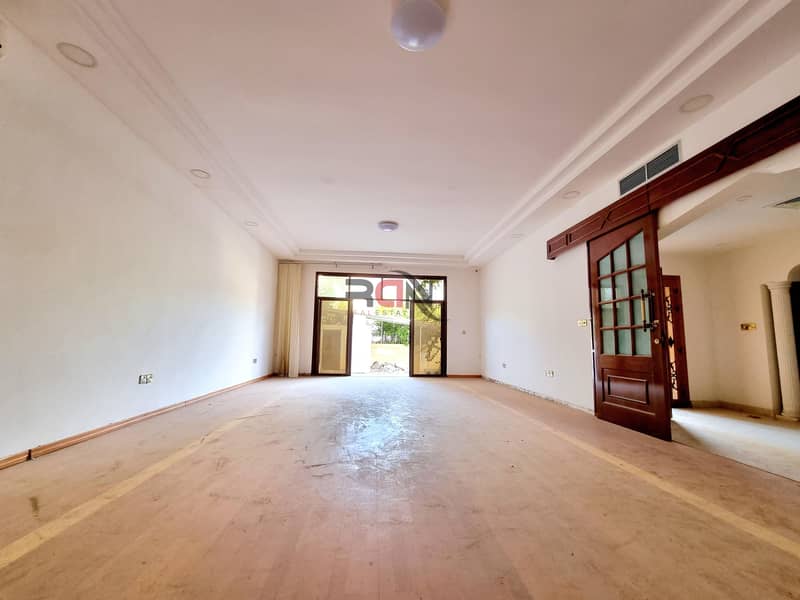 Beautiful and Spacious 5 Bedroom Villa with Big Garden and Maids