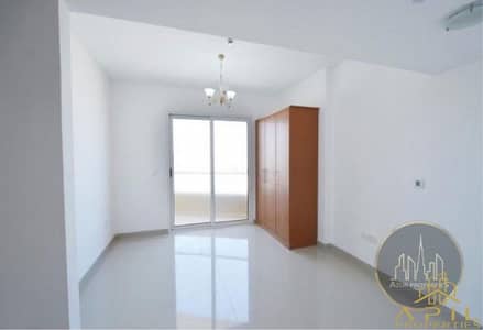HIGH FLOOR | PARKING | POOL & LAKE VIEW | RENTED