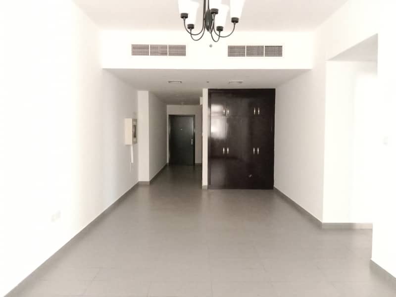 位于阿尔马扎尔街区 3 卧室的公寓 75000 AED - 6872576