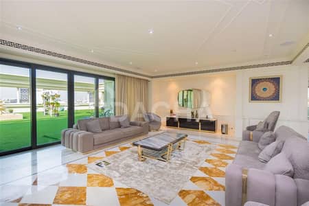 Massive Penthouse / Private Pool / Extensive Terrace