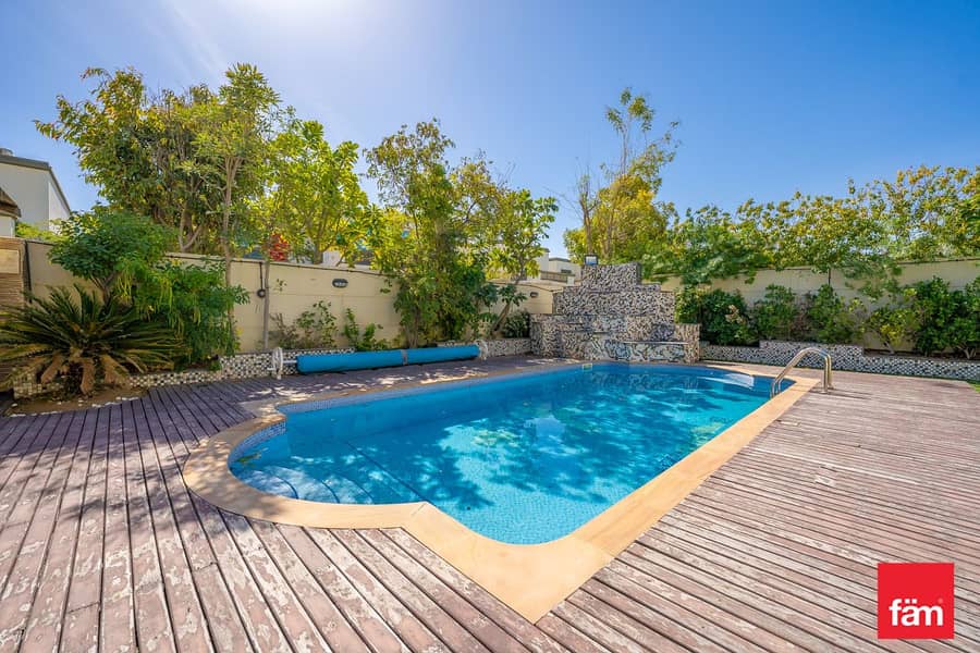 PRIVATE POOL | VACANT NOW | UPGRADED