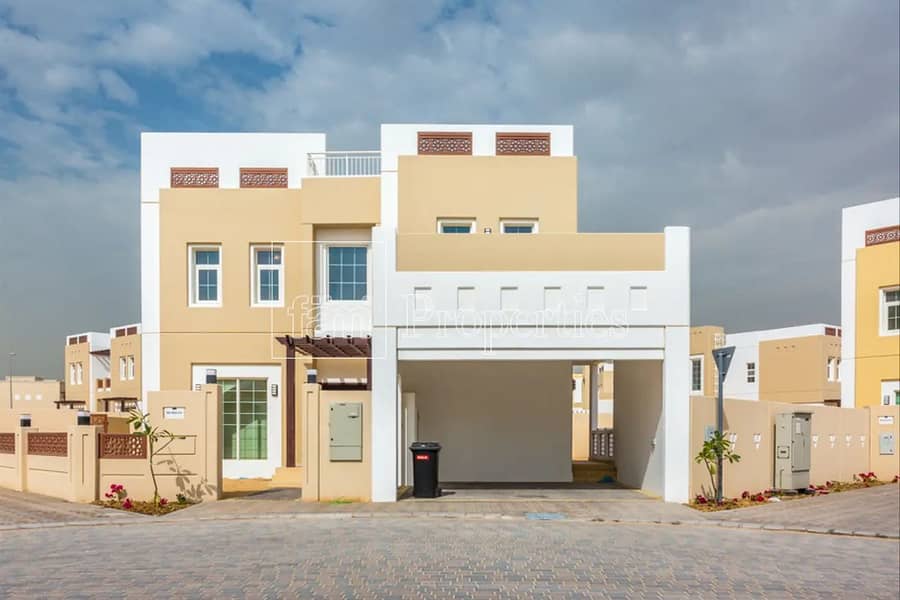 3 Beds Single Row Rahat Villa Available For Rent