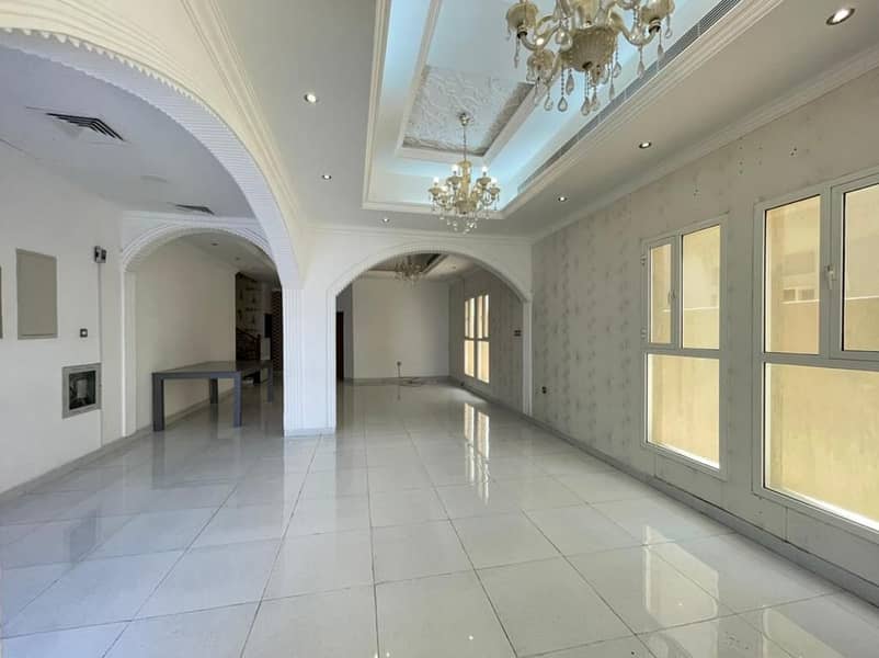 bedrooms villa   available  for rent in al Rawda 3 Ajman