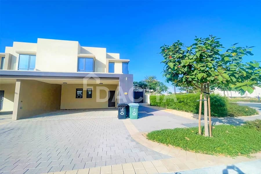 Vacant / Close to facilities / Modern Vacant / Close to facilities / Modern