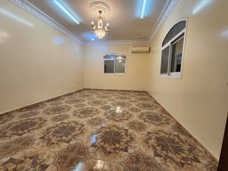 Very Specious 4BDR+1Hall at Ground Floor in Villa Near School and Park