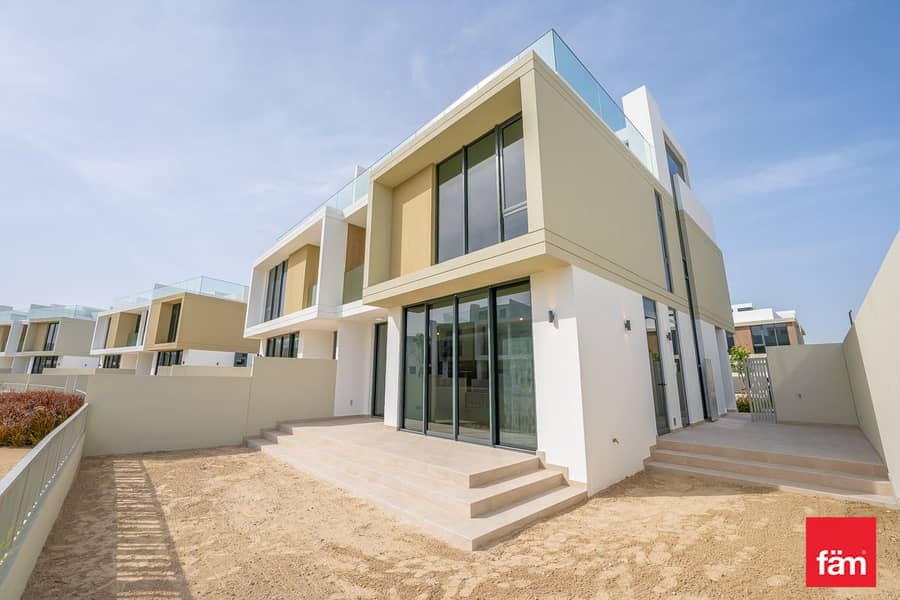 BRAND NEW* Modern Villa | Price Negotiable BRAND NEW* Modern Villa | Price Negotiable