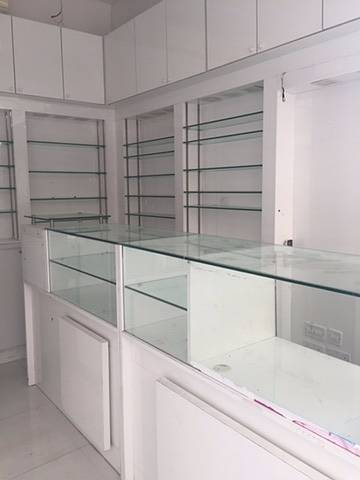 FITTED SHOP ON NAIF ROAD IN DEIRA READY TO MOVE, START ANY KIND OF BUSINESS WITHOUT KEY MONEY