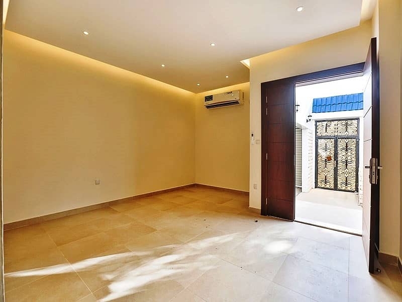 Hot Deal | Amazing 5BR +Maid Villa |Al Khalidayah