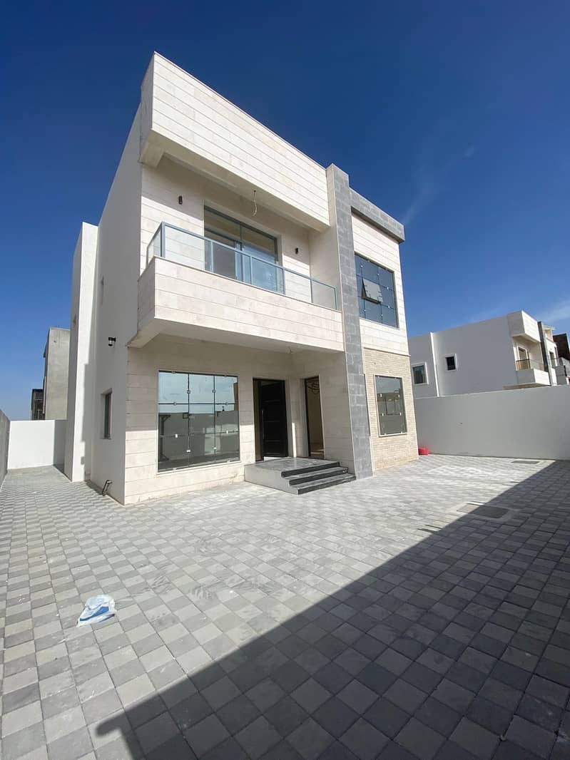 Villa for rent in Al-Amra area, with central air conditioning, electricity, and a spacious interior