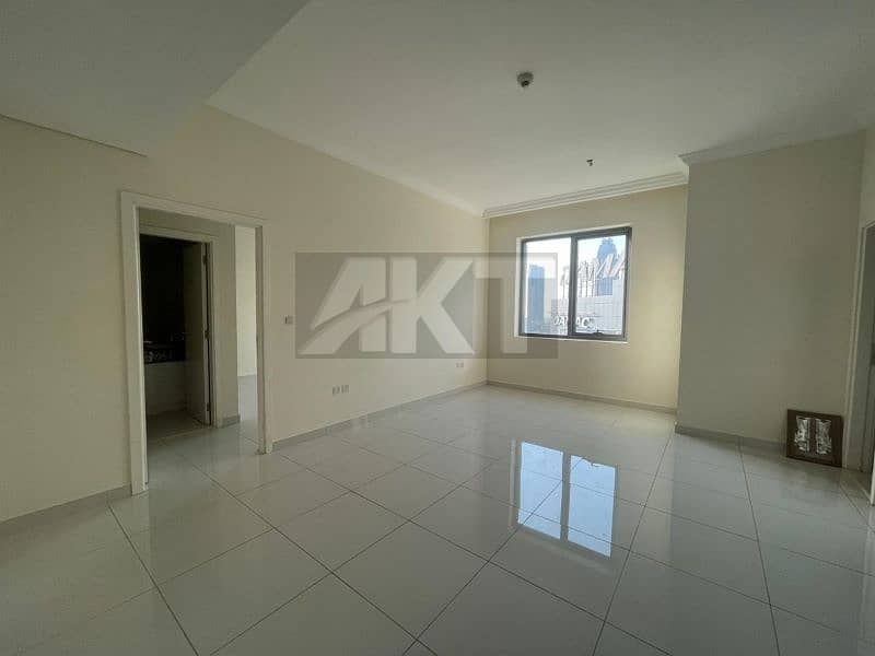 Luxury Apartment /  Executive Towers Close to Metro Station / Spacious 1 Bedroom