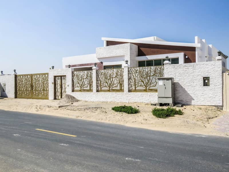 Modern 3  Bedroom Villa for rent  in Al Khawaneej 2