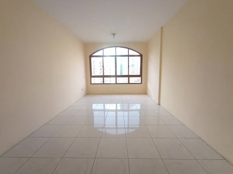 Spacious 3bhk Apartment available with 3 Washrooms Open view Rent only 35k