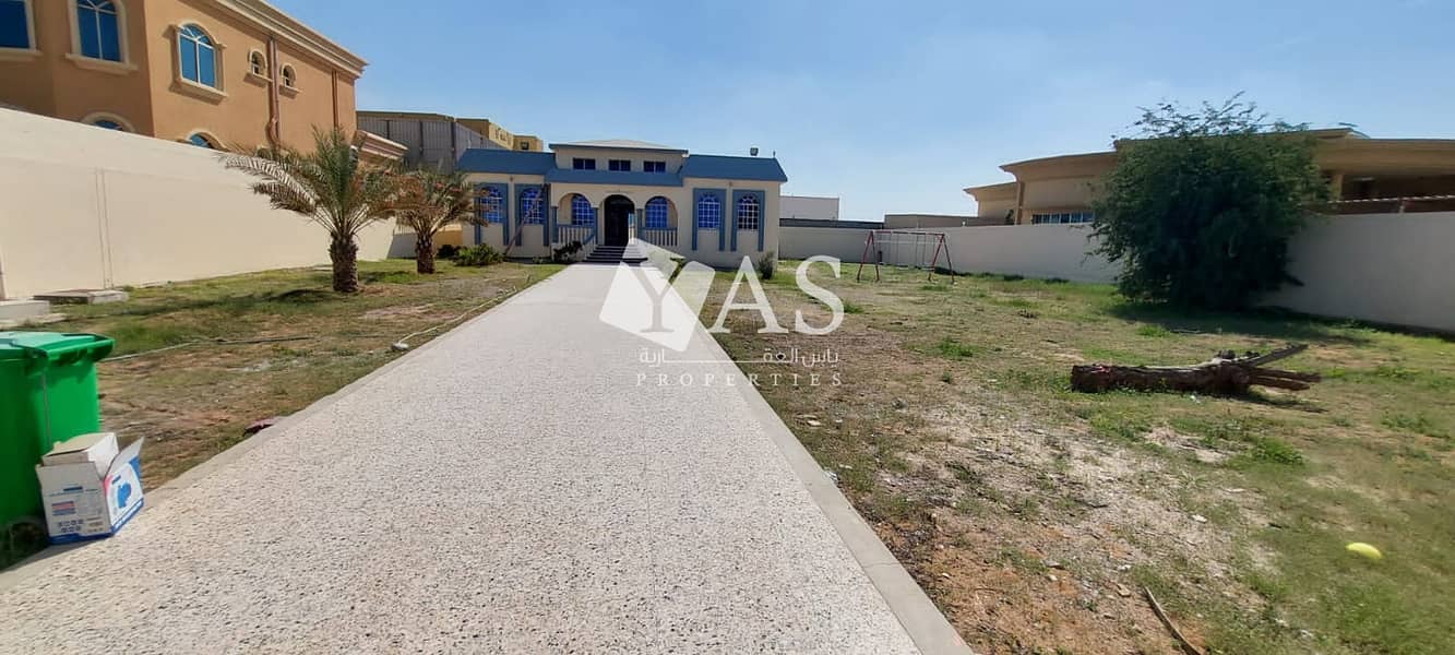 Spacious & Immaculate | 4 Bedrooms Villa