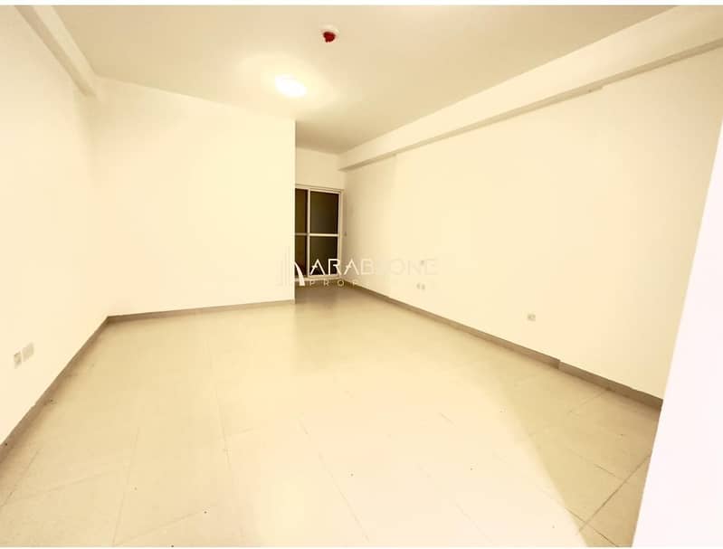 BRAND NEW | SPACIOUS STUDIO WITH BALCONY | BURJ VIEW PLUS NICE COMMUNITY VIEW | BUILT IN WARDROBES | MAGNIFICENT