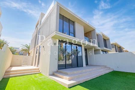 4 Bedroom Villa for Sale in Dubai Hills Estate, Dubai - Vacant On Transfer | Driving Range View