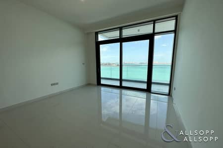 2 Bedroom Flat for Sale in Dubai Harbour, Dubai - Full Palm View | Large Balcony | Brand New